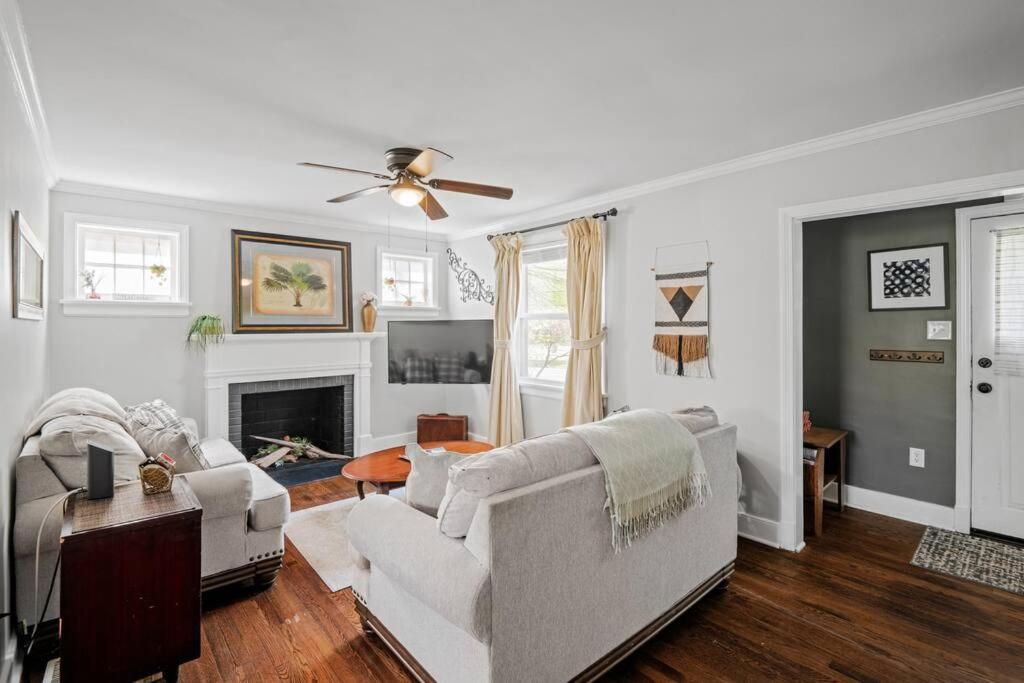 Private House + Yard Central Location To All Rva 리치먼드 외부 사진